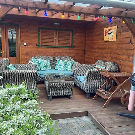 Galeria Apartmanhaz Кестхей Екстер'єр фото