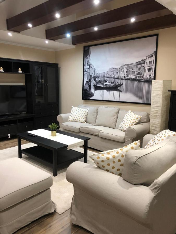 Galeria Apartmanhaz Кестхей Екстер'єр фото