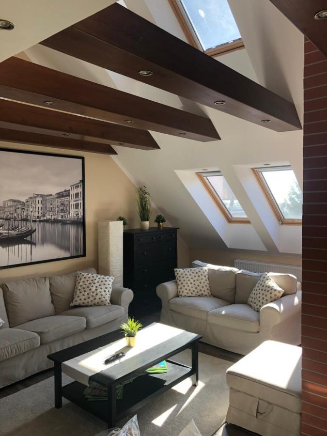 Galeria Apartmanhaz Кестхей Екстер'єр фото