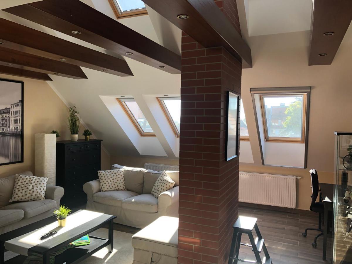 Galeria Apartmanhaz Кестхей Екстер'єр фото