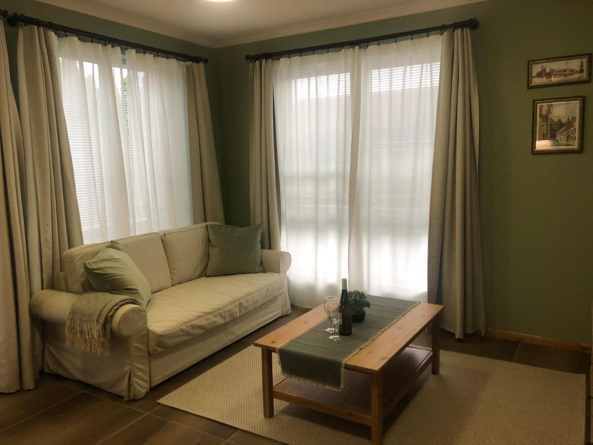 Galeria Apartmanhaz Кестхей Екстер'єр фото