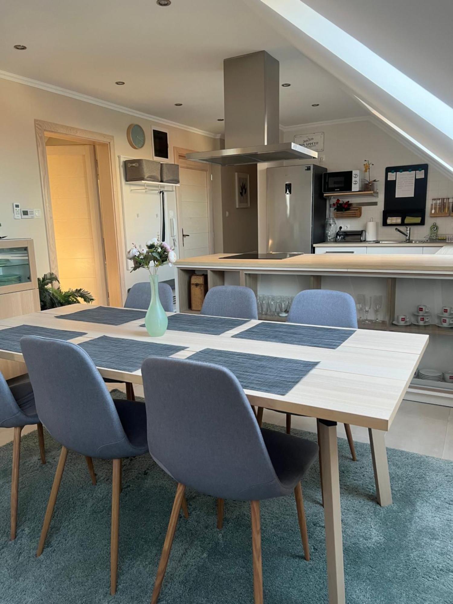 Galeria Apartmanhaz Кестхей Екстер'єр фото